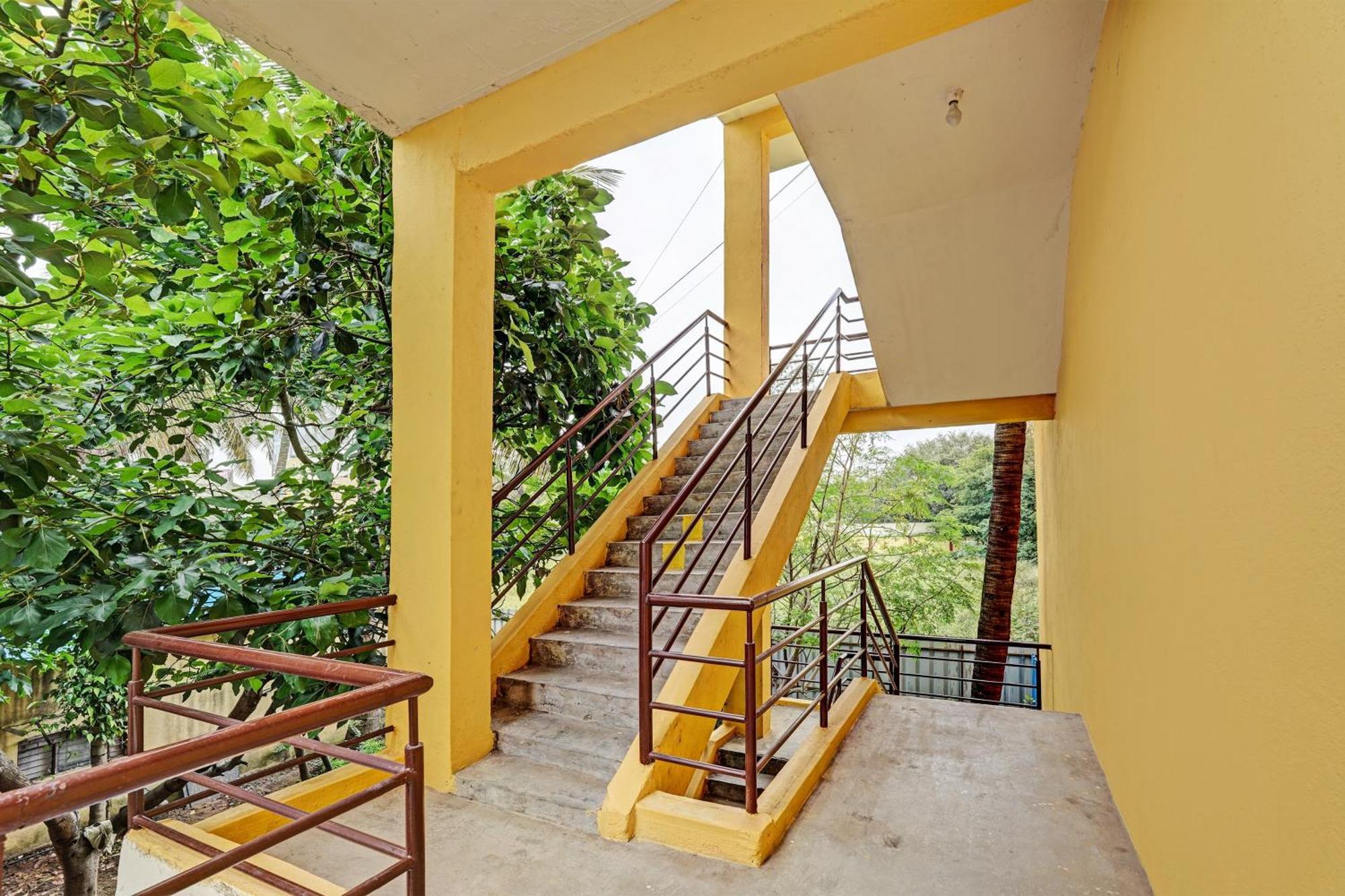 Super Collection O Druvi Corporate Hotel Kammasandra Exterior foto